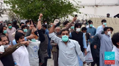Quetta: Young Doctors’ strike against acid attack, emergency services continue